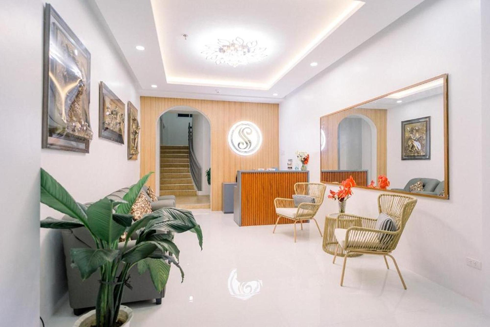 Spotlight Hotel Near Hundred Islands Wharf Alaminos Exterior photo